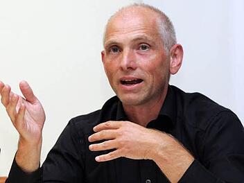 Der Geschäftsführer des HSC 2000 Coburg, Wolfgang Heyder Foto: sportpress