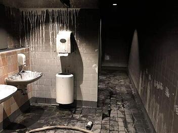 Die Toilette nach dem Brand Fotos: Sebastian Weber