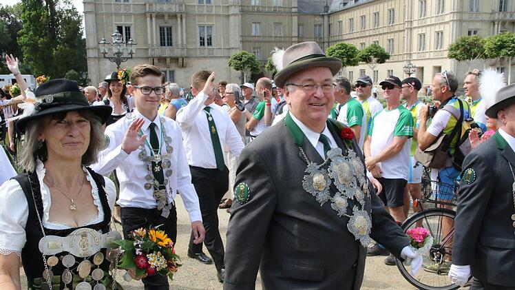 Der amtierende SchützenkönigWolfgang Desombre