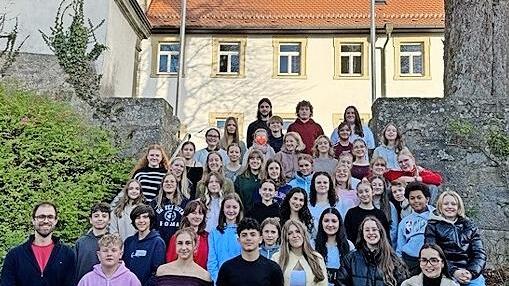 Gruppenbild aller Teilnehmer an der Tagung.