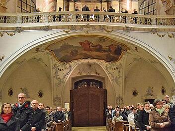 Seit vielen Jahren gestaltet die Parforcegruppe des Bayerischen Jagdschutz- und Jägervereins Lichtenfels (oben) und Basilikaorganist Georg Hagel die Hubertusmesse der Basilika Vierzehnheiligen. Foto: Andreas Welz