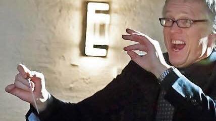 Anfeuernder Dirigent: Sonnebergs Kreiskantor Martin Hütterott