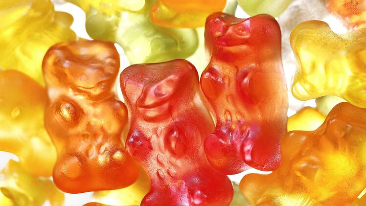 Rund 160 Millionen Goldbären verlassen Tag für Tag weltweit die Haribo-Werke - und dazu noch zahllose Tüten voller Lakritz-Schnecken und anderer Süßwaren. Jetzt feiert das Familienunternehmen sein 100-jähriges Firmenjubiläum. Foto: Martin Gerten, dpa