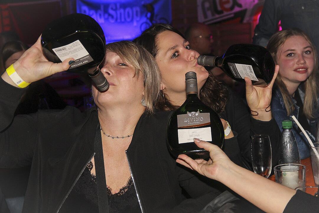 Party und Tanz in der Dreifachhalle