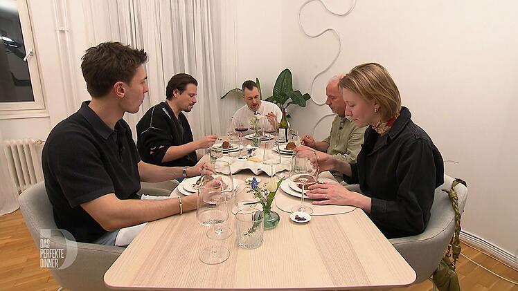 Kreuzberger "Dinner"-Nächte sind lang - besonders, wenn es so gut schmeckt wie bei Benni (34).