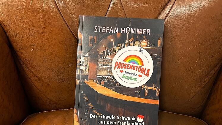 Mit "Pausenstübla – Bambergs letzte Gaybar" kannst du dich auf eine Geschichte einlassen, welche über Freundschaft, Selbstfindung und die Herausforderungen des queeren Lebens in einer konservativen Kleinstadt erzählt.