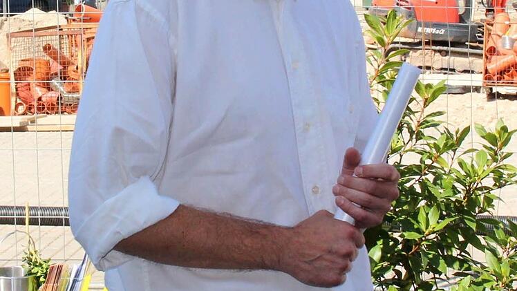 Architekt Albert Kastner stellt seine Arbeit vor.