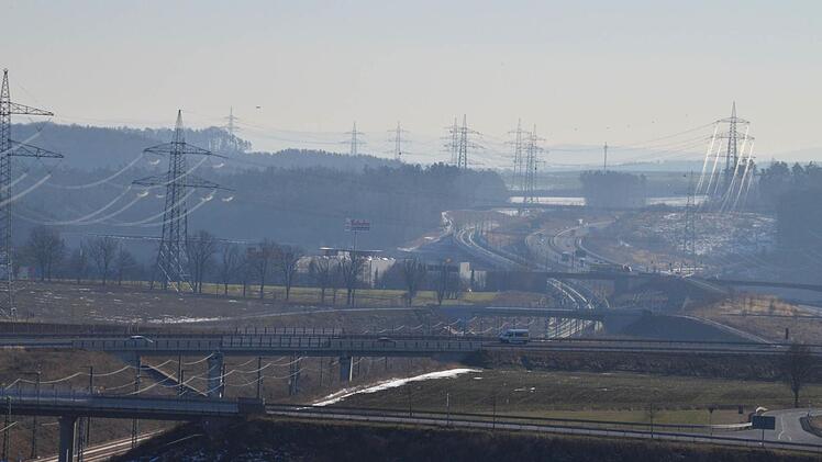 Genug gebündelt, finden die Kommunalpolitiker des Coburger Landes und lehnen weitere Stromtrassen ab. Foto: Rainer Lutz