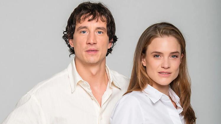 Sie sind die neuen: Ab 2027 sind Miriam Fussenegger und Laurence Rupp als Wiener "Tatort"-Kommissare im Einsatz.