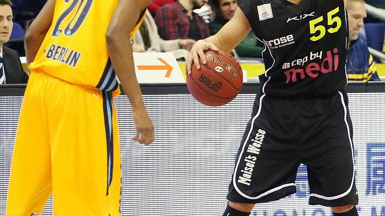 Bayreuths Spielmacher Jason Brickman sagt einen Spielzug an. Foto: Eibner