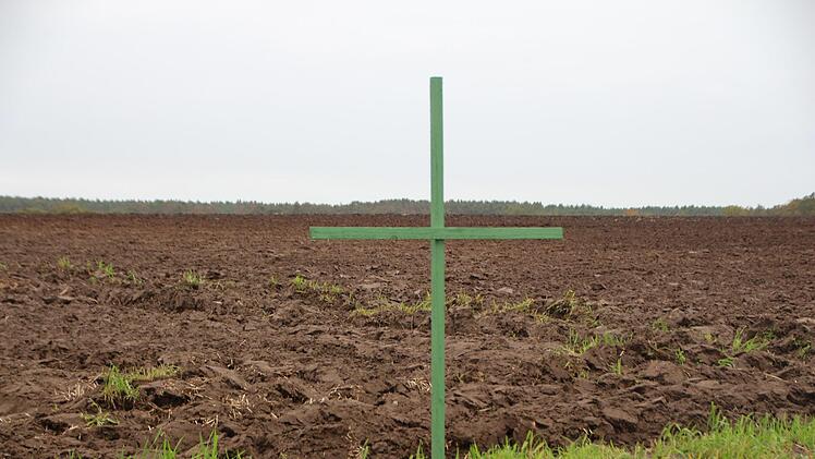 Kein gutes Zeichen für die Zukunft der Landwirtschaft zwischen Klein- und Großneuses.  Foto: Andreas Dorsch