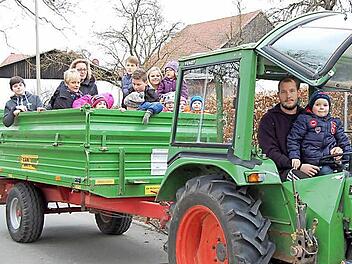 Traktorfahren in Isling mit Andi Zollnhofer und Felix am Steuer machte Spaß. Fotos: Andreas Welz