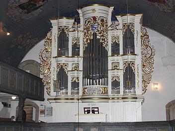 Die Strebel-Orgel in der Dreieinigkeitskirche Weißenbrunn -  von der Kanzel aus aufgenommen. Foto: Andreas Schmitt