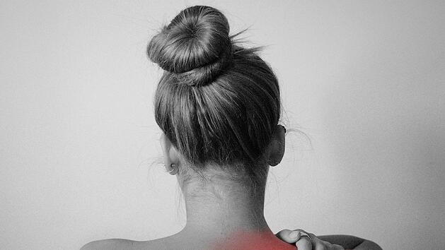 Nervenschmerzen k&ouml;nnen chronisch werden und dauerhaft belasten.