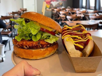 Nürnberg: "Burgerilla" feiert Wiedereröffnung -  Gäste erwarten 1-Euro-Aktionen