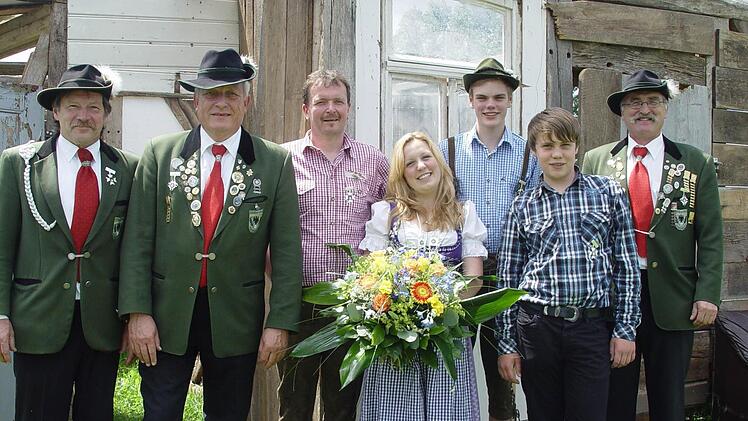 Robin Hood wurde Hermann Dresbach (3.v.l.) und Jugend Robin Hood ist Sandro Schmitt (2.v.r.).