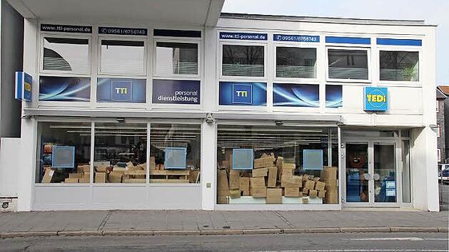 Die neue Tedi-Filiale in der Hindenburgstra&szlig;e (oben) soll am Samstag er&ouml;ffnet werden. Foto: Christiane Lehmann