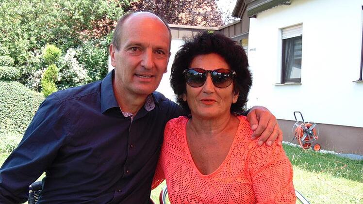 Jochen Gundelfinger und Elefteria Foto: Petra Malbrich