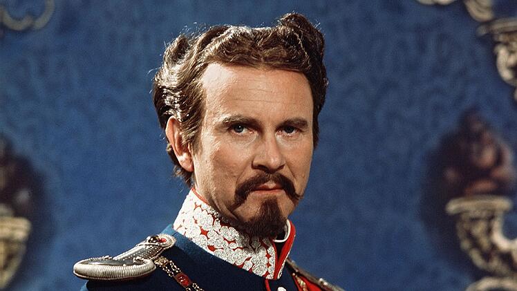 Auch als M&auml;rchenk&ouml;nig Ludwig II. von Bayern trefflich tragikomisch: Loriot.