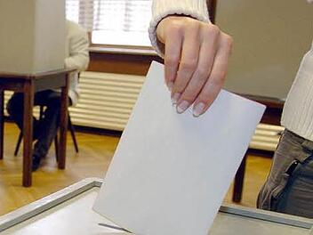 Ob der Wahlvorschlag der CSU/FWG in Teuschnitz zugelassen wird, muss der Beschwerdeausschuss entscheiden. Foto: Federico Gambarini/dpa