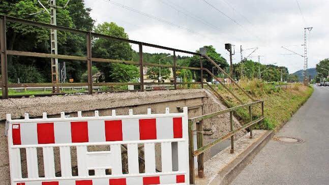 Noch bis Montag gesperrt ist die Bahnunterführung neben der B 85.