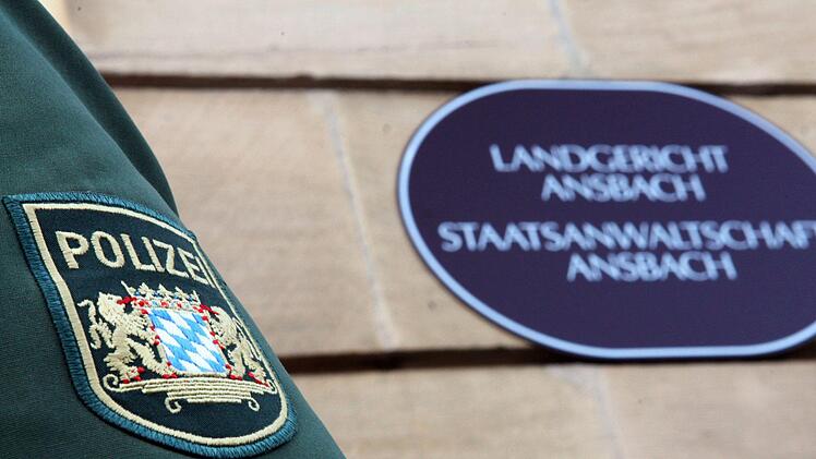Am Ansbacher Landgericht wird ab Dienstag (7. Mai 2019) das Familiendrama aus Gunzenhausen verhandelt. Foto: Daniel Karmann/dpa