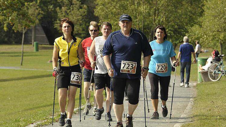 Nordic Walker an der Kieswäsch. Foto: Karl Heinz Weber