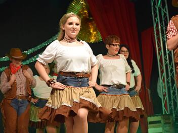 Yee-haw! Die Kohlis entführen die Zuschauer mit ihrem Tanz in den Wilden Westen. Foto: Daniela Pondelicek