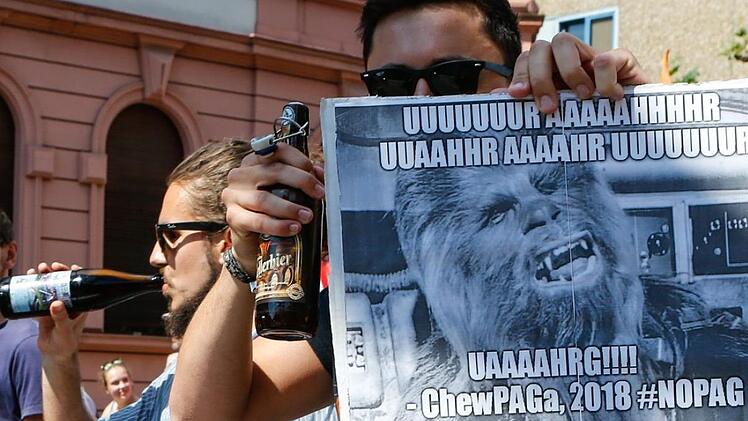 Demonstration gegen das geplante Polizeiaufgabengesetz am 12. Mai 2018 in Bamberg. Foto: Matthias Hoch