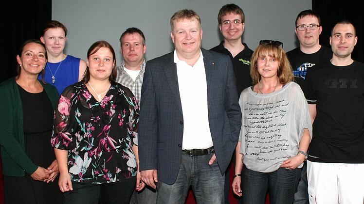Präsident Axel Rogner (Mitte) mit den neu gewählten Funktionären.Foto: Evi Seeger
