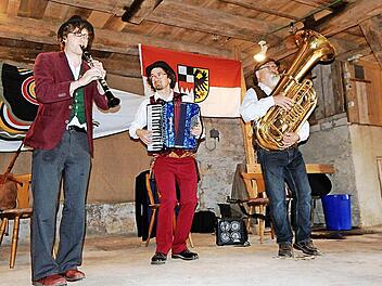 Die Musiker von "Boxgalopp" mischen fränkische Stücke mit Melodien aus der ganzen Welt. Fotos: Mona Lisa Eigenfeld