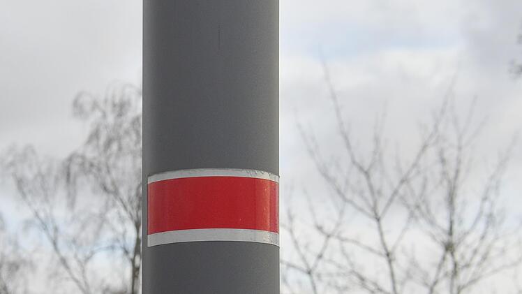Wenn diese Folie an der Laterne klebt, müssen Autofahrer aufpassen.Foto: Gerhard Meißner/Archiv/Symbolbild