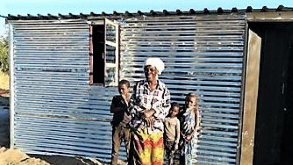 Von den Spendengeldern hat der Verein zur Hilfe für Kinder der Dritten Welt e.V. dieses Haus in  Rundu, Namibia gebaut. Foto: Heinrich Hackenberg