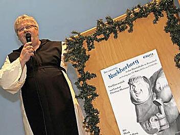 Als Grantler-Bruder Christian nahm Christian Schedel in seiner Fastenpredigt die große und kleine Politik aufs Korn.  Foto: Gerda Völk