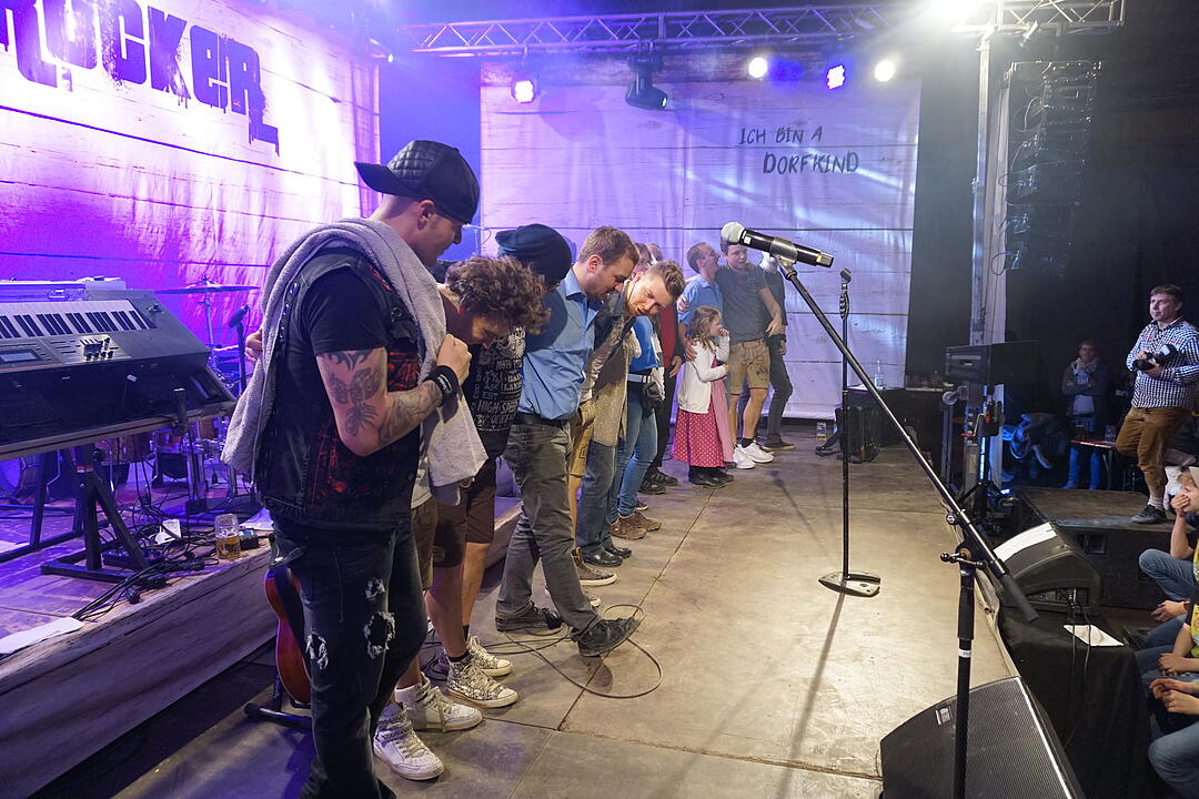 Backstage bei den Dorfrockern beim Eichenbühler Hoffest