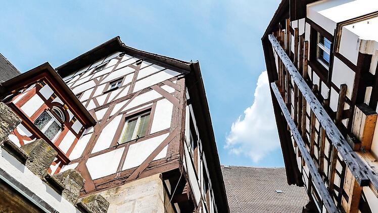 Das Forchheimer Rathaus muss teuer saniert werden. Foto: Matthias Hoch