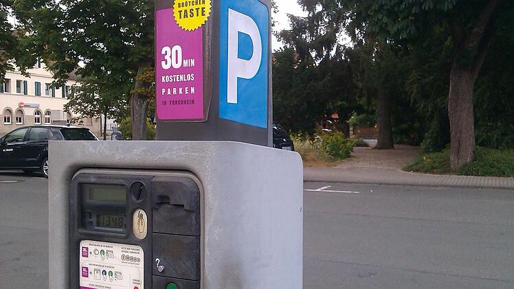 In Forcheim gibt es die Brötchentaste schon seit langem - in Kulmbach prüft die Verwaltung die Vor- und Nachteile, bis der Stadtrat im Herbst über die Einführung entscheiden will. Foto: Martin Rehm