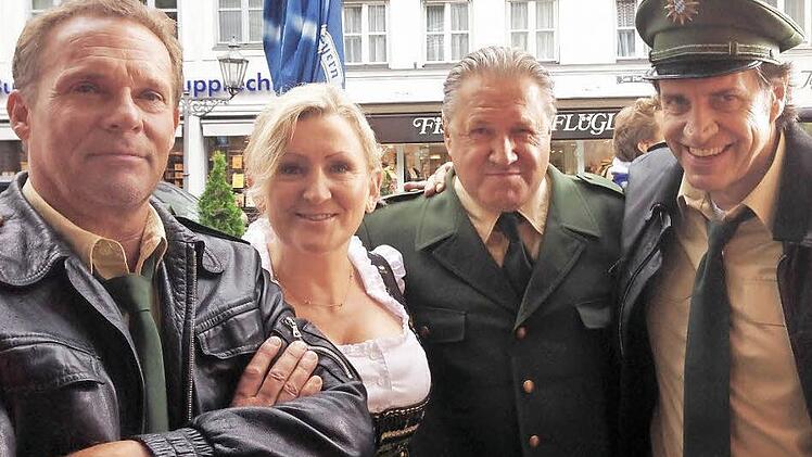 Karin Engelhardt (2. v.l.) ist vielen bekannt aus zahlreichen Fernsehproduktionen.  Foto: privat