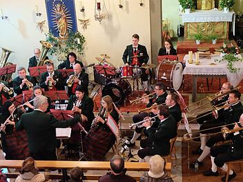 Adventskonzert der Trachtenkapelle Theinfeld  Foto: Philipp Bauernschubert
