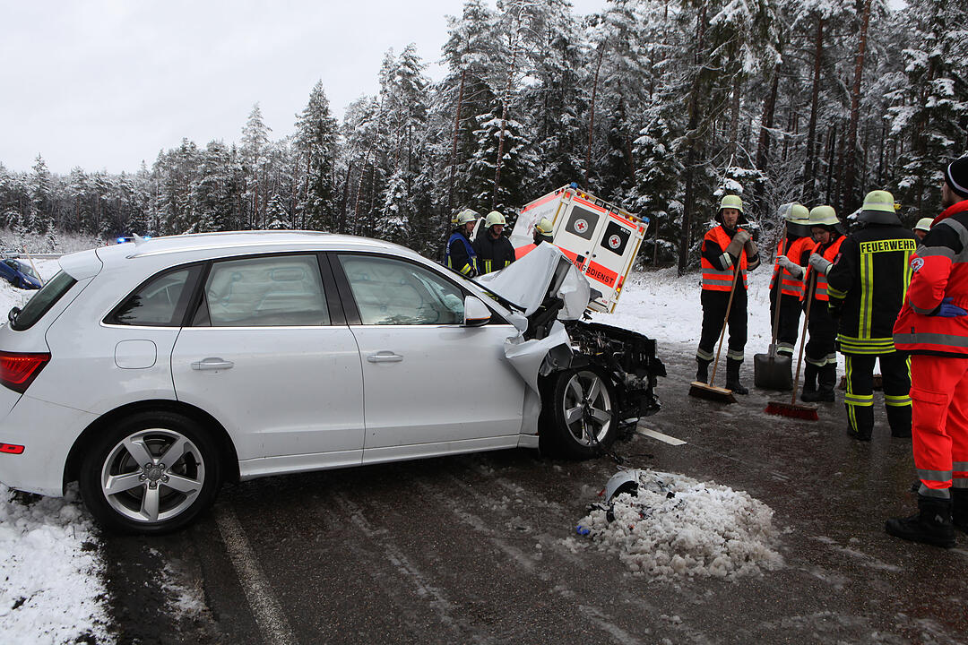 Kreis Ansbach: Auto kracht in Rettungswagen