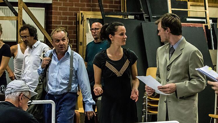 Coburger Probenimpressionen am Landestheater: "Nur Pferden gibt man den Gnadenschuss" (Premiere: 20. Oktober)Foto: Jochen Berger