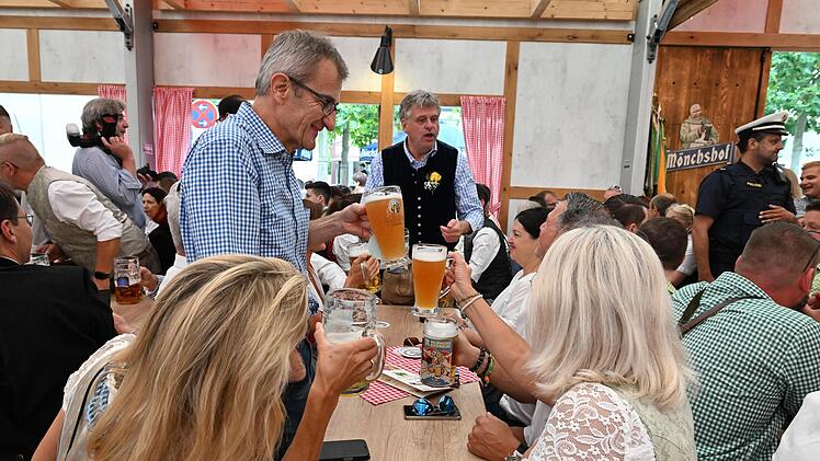 Das Bierfest 2022 hat begonnen. Foto: Ronald Rinklef