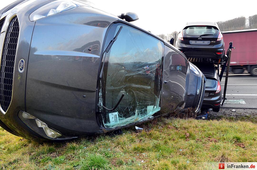 Schwerer Unfall mit Autotransporter auf A3 bei Würzburg