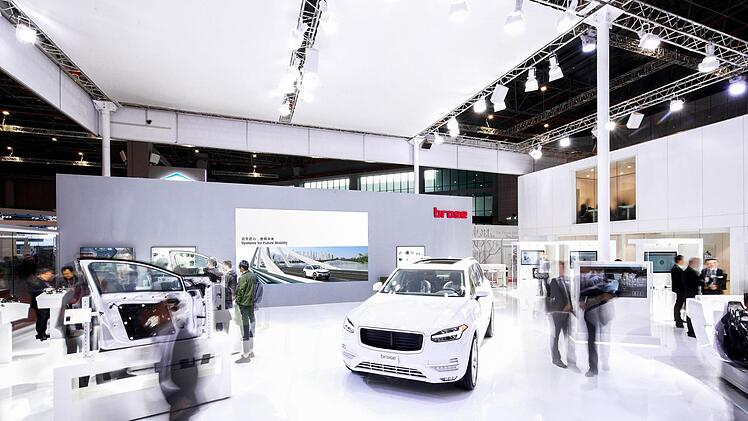 Auto Shanghai 2019: In einem seriennahen Konzeptfahrzeug pr&auml;sentiert Brose das intelligente Zusammenspiel seiner T&uuml;r- und Sitzfunktionen.  Foto: Brose