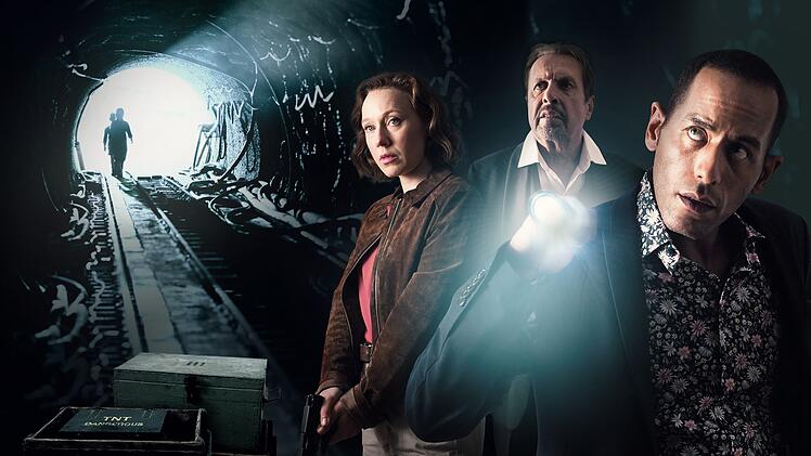 Die Kommissare Benedikt Beissl (Andreas Giebel, Mitte), Jerry Paulsen (Peter Marton, rechts) und Sophia Strasser (Katharina Leonore Goebel) stellen sich der d&uuml;steren Vergangenheit des Berchtesgadener Landes, um Licht in einen mysteri&ouml;sen Fall zu bringen.