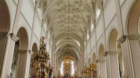 Bamberger Wahrzeichen in Gefahr: St. Michael ist  seit  Donnerstag  gesperrt.  Foto:  Rinklef/Archiv