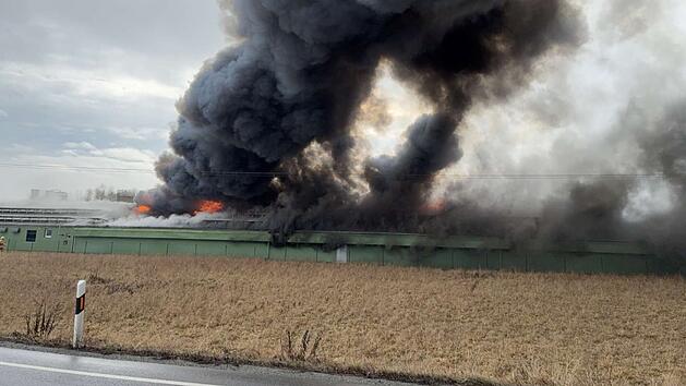 Hoher Schaden bei Brand von H&uuml;hnerstall in der Oberpfalz