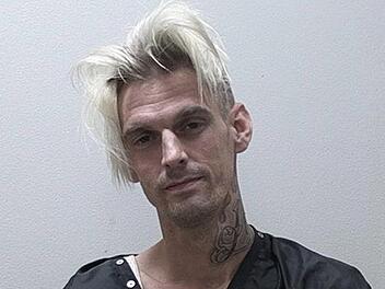 Boy Band Confidential Aaron Carter, hier nach einer Festnahme 2017, starb 2022 im Alter von 34 Jahren.
