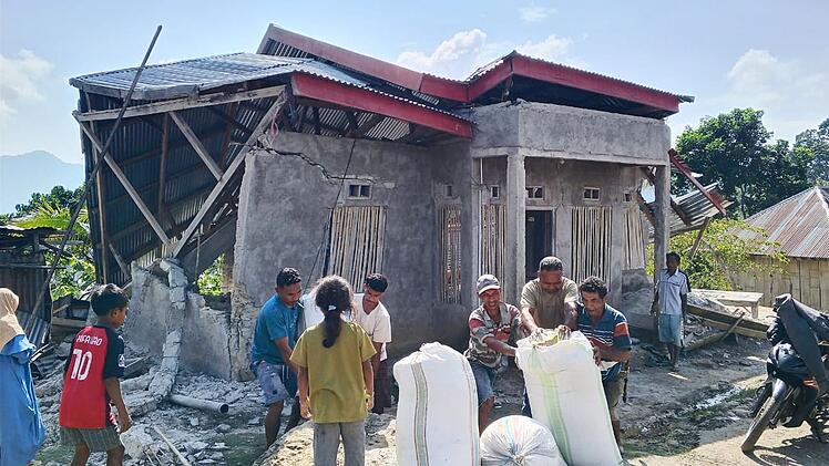 Erdbeben vor der K&uuml;ste Indonesiens