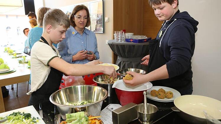 Impressionen vom ersten Kulmbacher Kochduell der Schulen Foto: Barbara Herbst